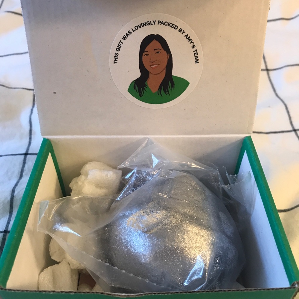 Silver bath bomb